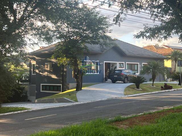 #2319 - Casa para Venda em Santana de Parnaíba - SP