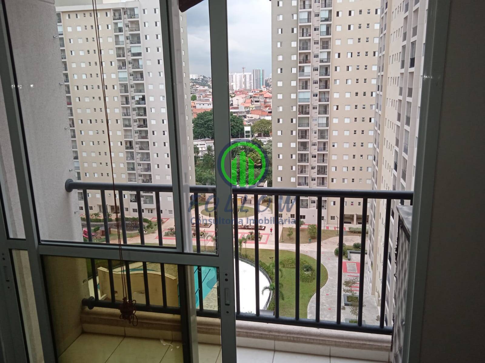Apartamento à venda com 2 quartos, 51m² - Foto 2