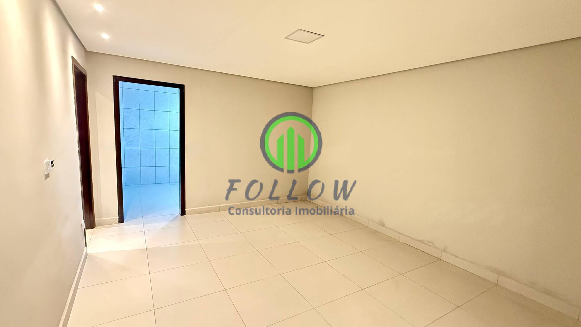 Casa à venda com 3 quartos, 111m² - Foto 2